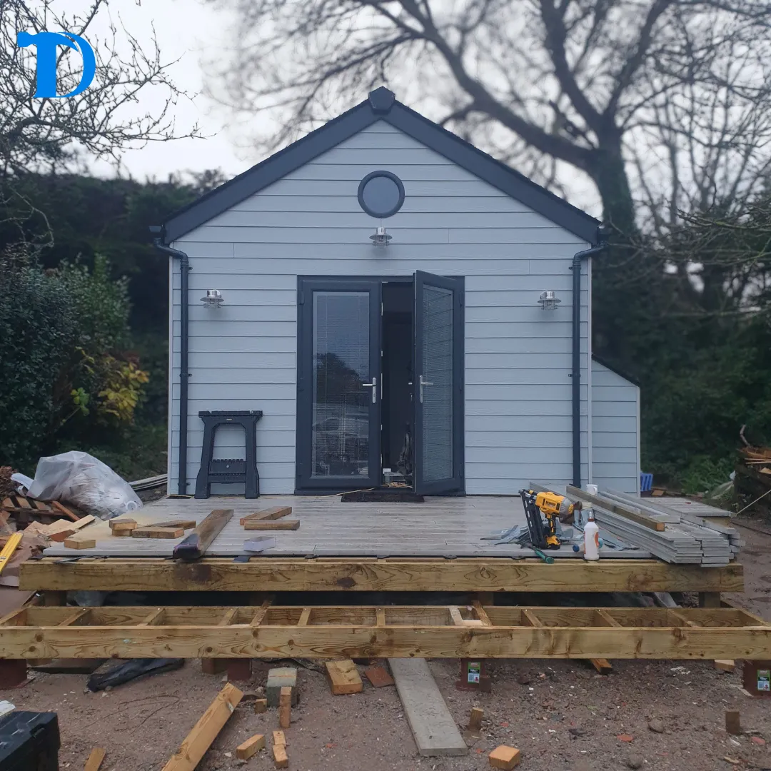 Composite decking build with anthracite detailing